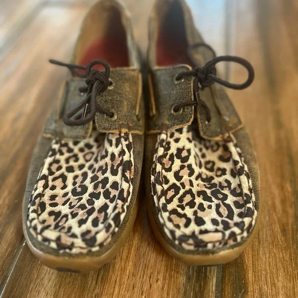 Twisted X Boots women’s Cheetah print driving mocs. Western style moccasins. Sz8 - Picture 2 of 10